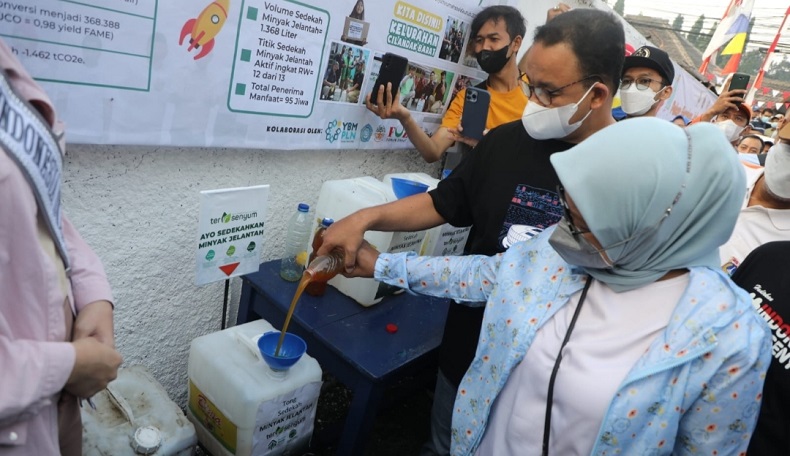 Warga Kerja Bakti di Cilandak, Anies : Kesempatan Menjaga Keakraban Antarwarga