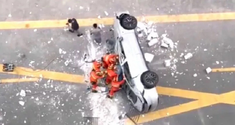 Mobil Listrik Jatuh dari Lantai 3 Gedung saat Dites, 2 Test Driver Tewas