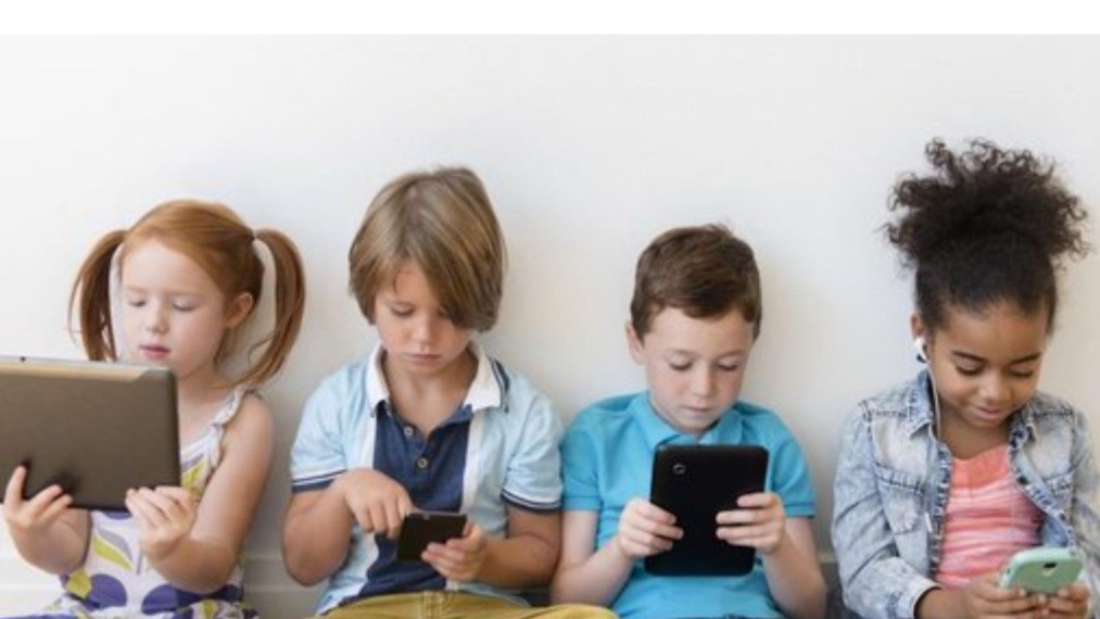 Hati-Hati Ini Dampak Buruk Anak Kecanduan Gawai, Bisa Obesitas hingga Malanutrisi