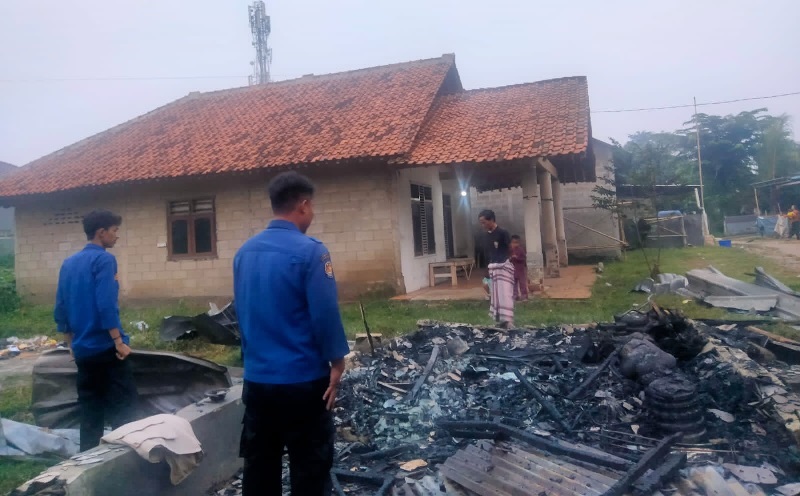 Gara-Gara Gas Bocor, 3 Lapak Dagangan di Tangerang Hangus Terbakar