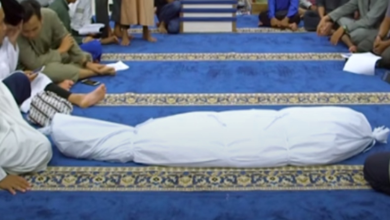 Tata Cara Mengkafani Jenazah Laki-Laki Muslim, Tutup Bagian Tubuh Mayit yang Ini