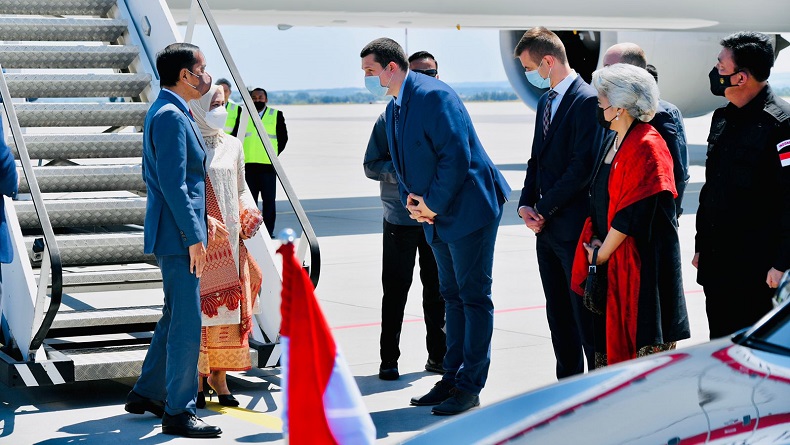 Tiba di Polandia, Jokowi Bakal ke Ukraina Naik Kereta Api