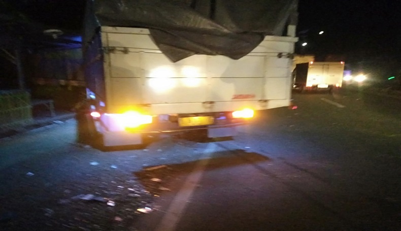 Truk Hantam Kendaraan Lain yang Hendak Putar Arah di Pantura Indramayu, 2 Luka