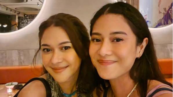 Dian Sastro Pamer Foto bareng Nana Mirdad, Kecantikannya Dipuji Netizen: Duo Vampir Makin Muda