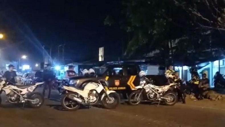 Jombang Mencekam, Polisi Kepung Pesantren Coba Tangkap Tersangka Pencabulan