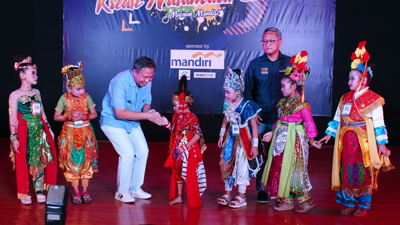 Laksanakan Program CSR, Bank Mandiri Dukung ESG melalui Seni Budaya Tradisional