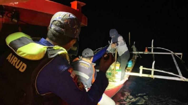 Longboat Bawa 4 Penumpang Mati Mesin di Perairan Halut, Sempat Terombang-ambing