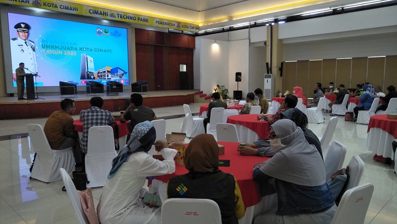 135 Pelaku Usaha Ikuti Festival UMKM IKA Polban Poltek ITB di Cimahi Techno Park