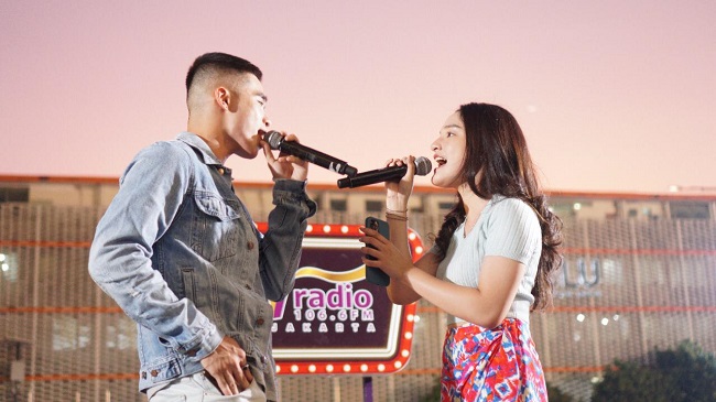 Bernyanyi Bersama di Vkustik dari Sarinah