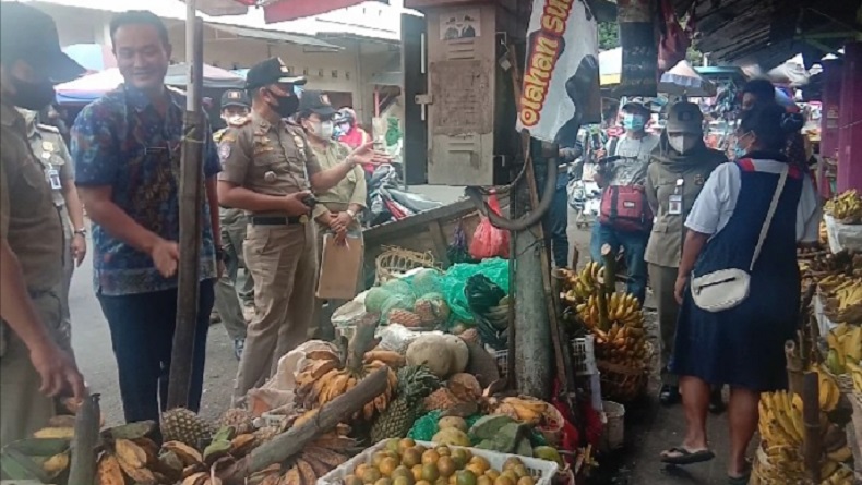 Ganggu Lalu Lintas, PKL Pasar Raya 1 Salatiga Ditertibkan