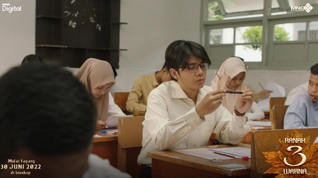 Memberi Inspirasi, Inilah 5 Pelajaran Hidup dalam Film Ranah 3 Warna