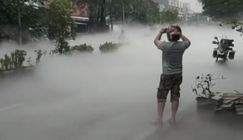 Tabung Gas Bocor, Jalan Gatot Subroto Tangerang Tertutup Asap Tebal