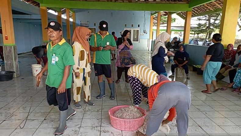 Musim Angin Timuran, Nelayan di Cilacap Berharap Ikan Segera Bermunculan
