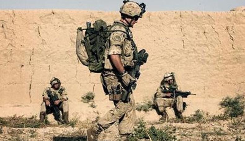 Beda Sendiri, Tentara Pria di Negara Ini Boleh Tatoan, Ditindik bahkan Pakai Rok