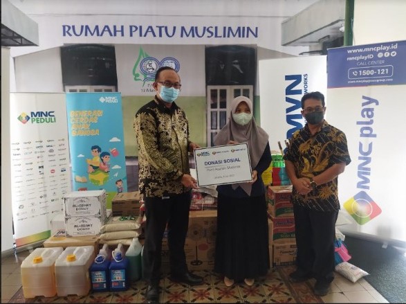 MNC Peduli Berikan Bantuan Perlengkapan Ibadah hingga Obat-obatan ke Rumah Piatu Muslimin