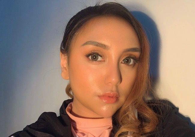 4 Bule Pasangan Artis yang Dihujat Karena dianggap Pengangguran