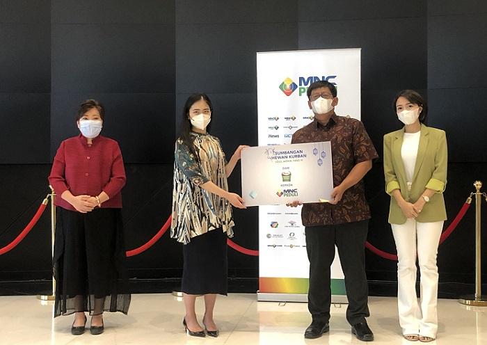 Melalui MNC Peduli, Sasa Santan Turut Serta Sumbangkan Hewan Kurban untuk Idul Adha 