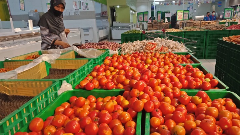 Harga Tomat-Daging Ayam jadi Penyebab Deflasi 0,18 Persen di Juli 2024