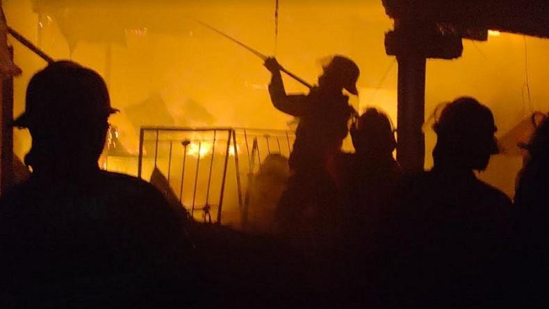 Kebakaran di Bireuen Aceh, 5 Bangunan dan 2 Mobil Hangus Dilalap Api