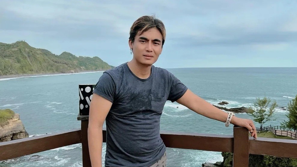 Kecelakaan di Tol Cipularang hingga Mobil Ringsek, Charly Van Houten: Alhamdulillah Allah Masih Melindungi