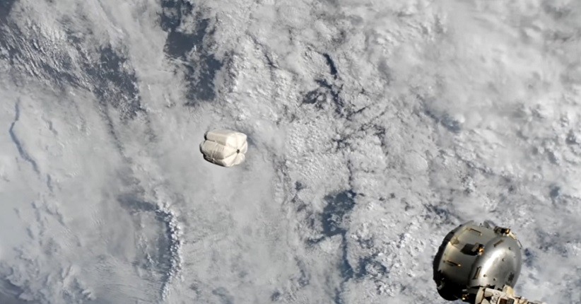 Stasiun Luar Angkas Punya Cara Baru untuk Buang Sampah , Gunakan Airlock Bernama Bishop