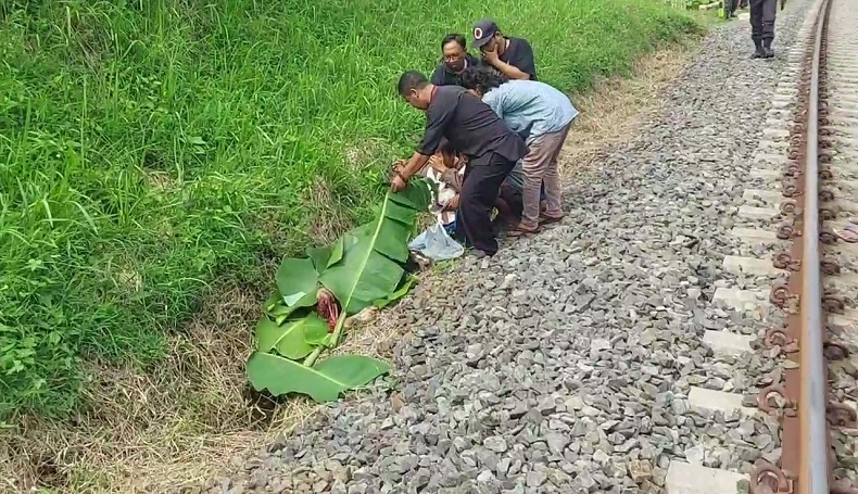 Sengaja Lindaskan Diri ke Kereta, Pemuda Tasikmalaya Tewas dengan Kaki dan Kepala Hancur