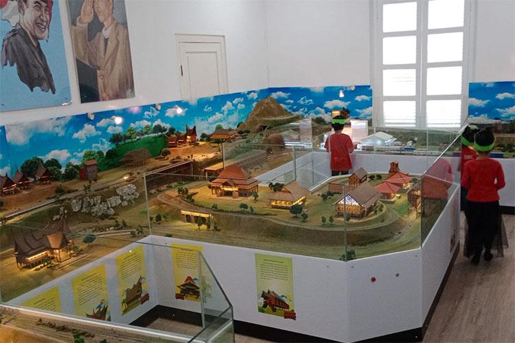   Taman Pintar Yogyakarta Tempat Belajar Sains Sambil Berekreasi