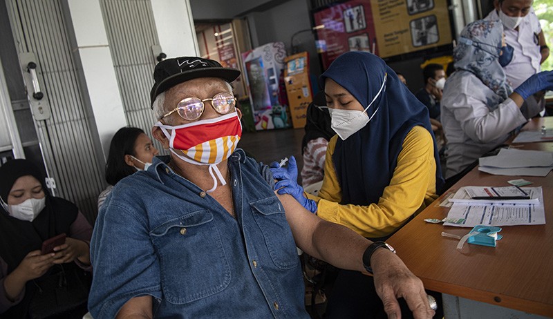 Pemprov Jatim Segera Lakukan Vaksinasi Covid-19 Dosis Keempat untuk Nakes