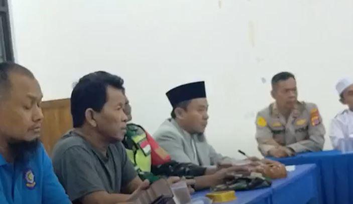  Ada-Ada Saja, Pria Ini Mengaku Dewa Matahari dan Larang Warga Salat