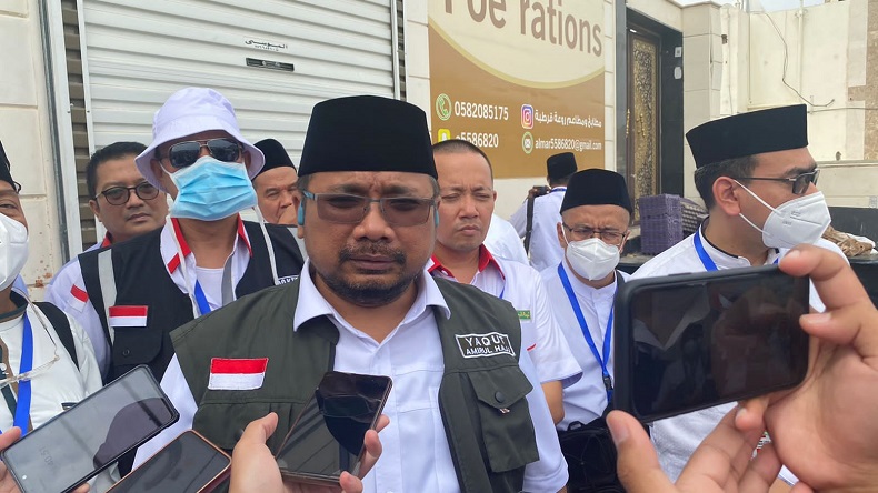 Heboh Jemaah Haji RI Bawa Air Zamzam ke Koper, Menag: Itu Tak Boleh