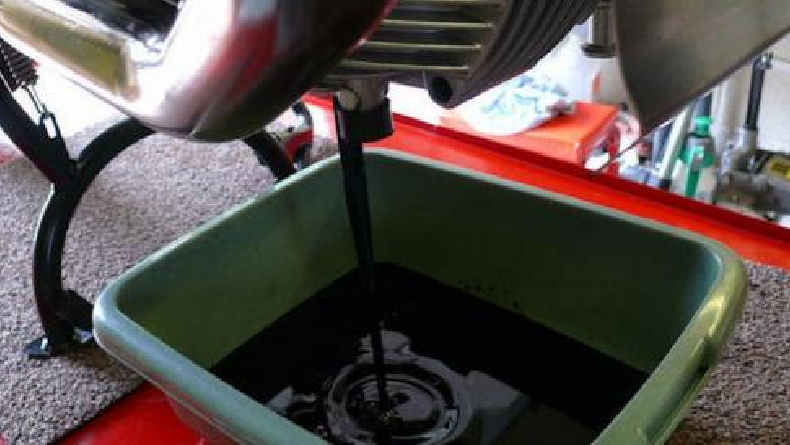 Ini Jadinya Jika Sepeda Motor Pakai Oli Mobil, Jangan Salah Kaprah