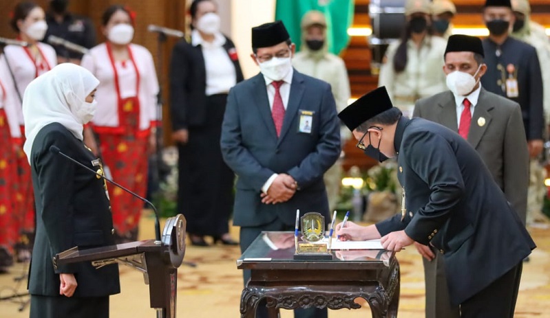 Eks Pejabat Kemensos Adhy Karyono Jadi Sekdaprov Jatim, Ini Pesan Gubernur Khofifah