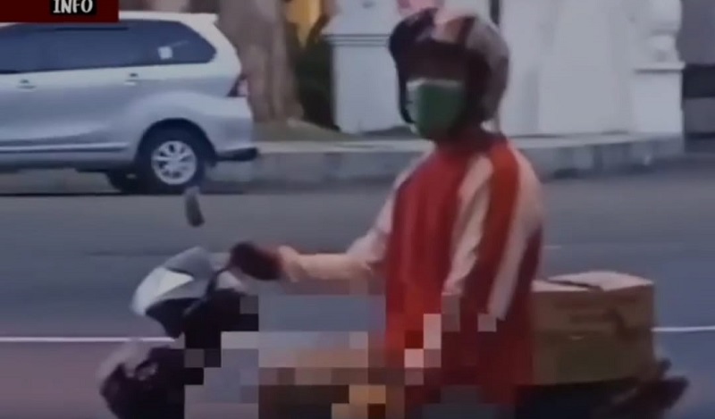 Viral Pemotor Pamer Kemaluan dan Onani Dekat Rumah Dinas Bupati Banyawangi 