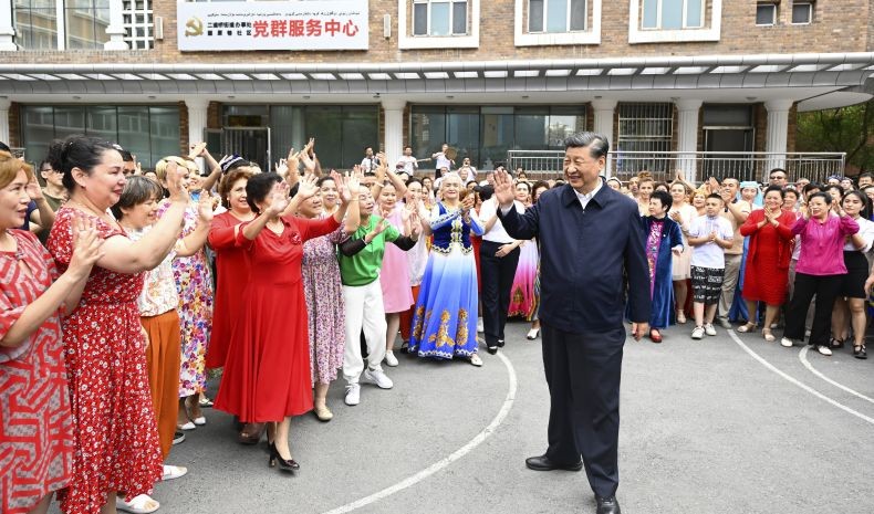 Langka, Presiden China Xi Jinping Kunjungi Muslim Uighur di Xinjiang