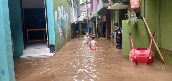 Kondisi Banjir di Kampung Melayu Terkini, Warga: Sempat Setinggi Dada Orang Dewasa