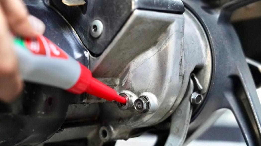 Jaga Performa Motor Matik, Tak Hanya Pelumas Mesin Oli Gardan juga Wajib Diganti