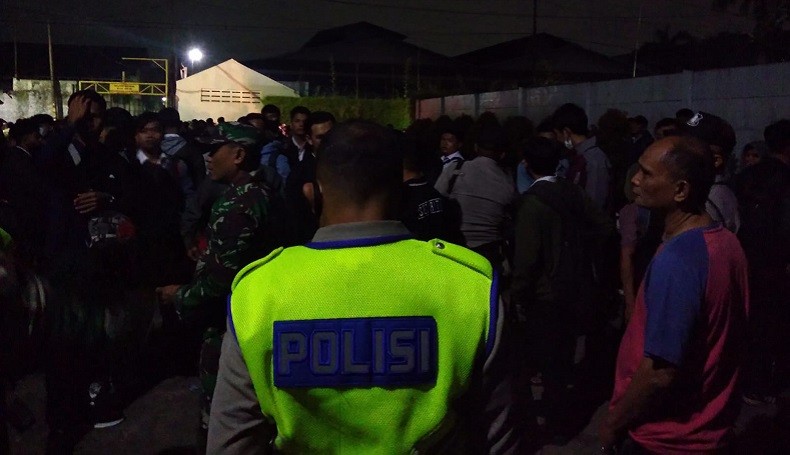 Viral Antrean Pelamar Kerja Membeludak di Tangerang, Calon Karyawan Datang Sebelum Subuh