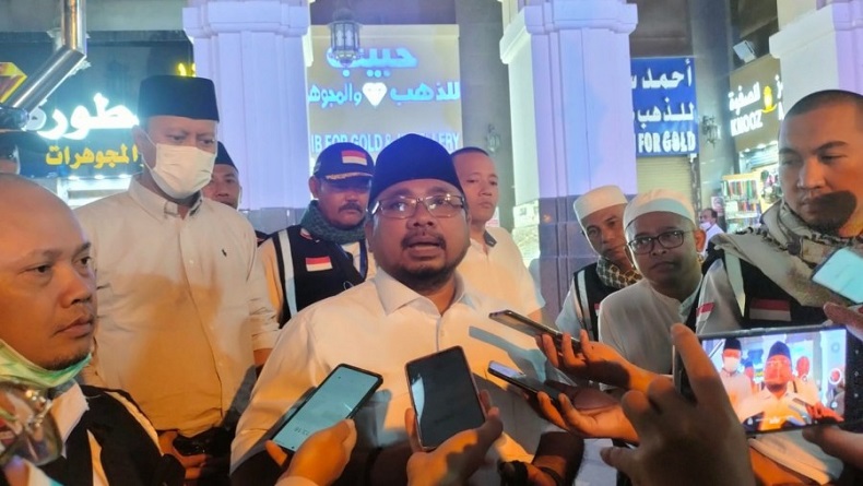 Menag Yaqut Janji Perjuangkan Jatah Air Zamzam Lebih dari 5 Liter Tahun Depan
