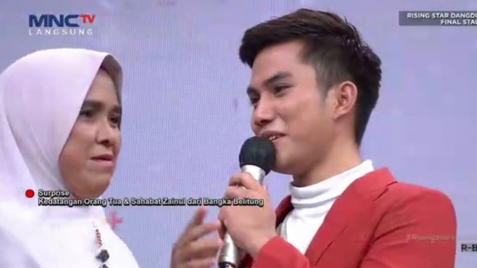 Diberi Kejutan di Rising Star Dangdut, Zainul Menangis Bertemu Ibunda 