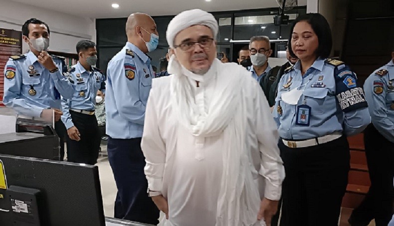Kemenkumham Pastikan Habib Rizieq Tak Bebas Murni Hari Ini