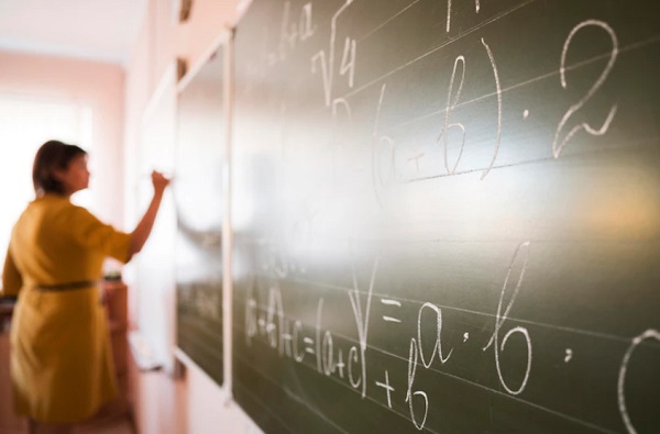 Hymne Guru Lirik, Pencipta, Sejarah, dan Chord Gitar Lagunya Lengkap