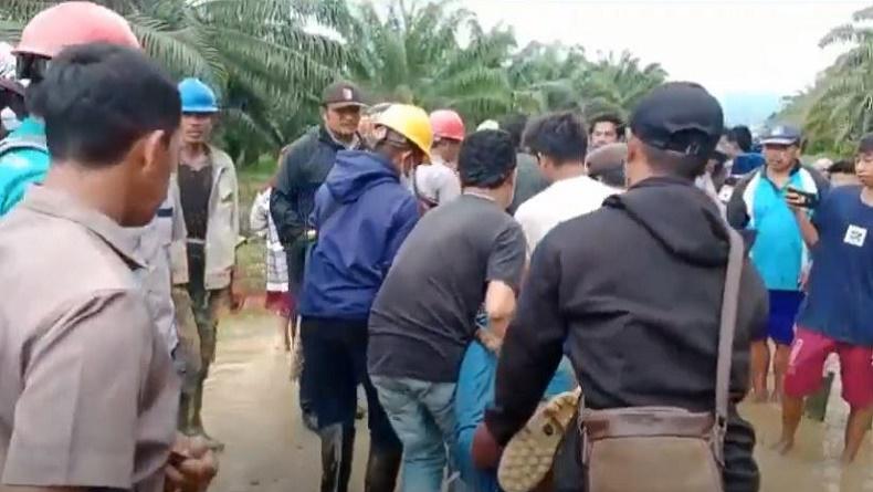 Mamuju Gempar, Pria Ditemukan Tewas Mengapung di Genangan Banjir