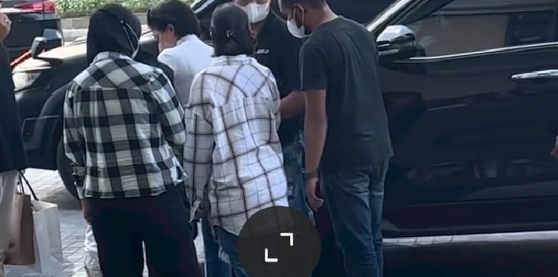 Nikita Mirzani Ditangkap Polisi di Mal Kawasan Senayan saat Bersama Anaknya