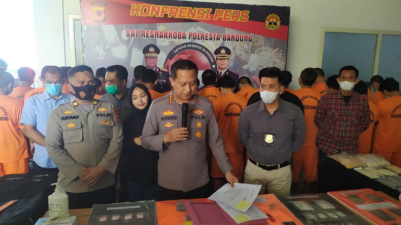 Anggota Geng Motor Ini Rekrut Anak Kecil di Bandung sebagai Kurir Narkoba