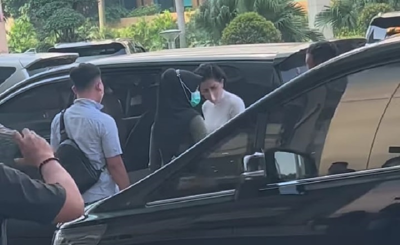 Penampakan Nikita Mirzani Ditangkap di Mal Kawasan Senayan, Anak Menangis Histeris