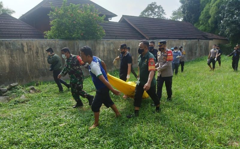 Kesal Diputus, Pria Ini Ajak 2 Rekan Bunuh Mantan Kekasih dan Buang Jasadnya ke Kali Cikeas