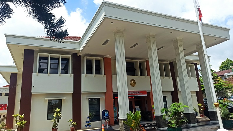 Sidang Perdana Kasus Injak Alquran di Sukabumi, Terdakwa Terancam 6 Tahun Penjara