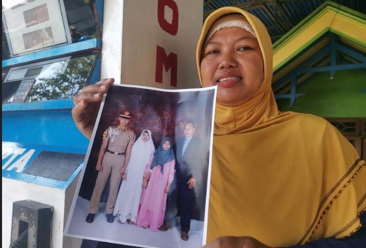 Kisah Anak Tukang Sapu Diterima Masuk Akademi AL, Tak Malu Pakai Sepatu Bekas
