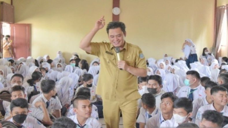 288 Siswa Baru di SMAN 1 Mentok Ikuti Sosialisasi Bahaya Narkoba