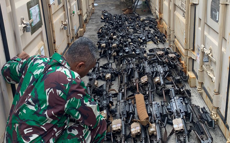 Satu Kontainer Senjata Tentara Amerika Disegel, Ini Kata Bea Cukai  